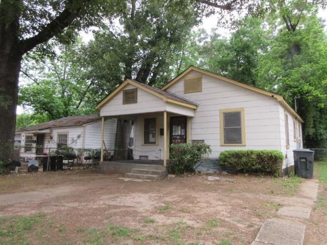 2 bedrooms and 1 bath. Large living room and kitchen. Nice size bedrooms. Fenced in back yard. AGENTS: see agent remarks on submitting an offer.