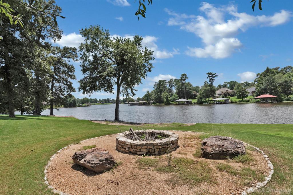 WOODLAKE RIDGE - Residential