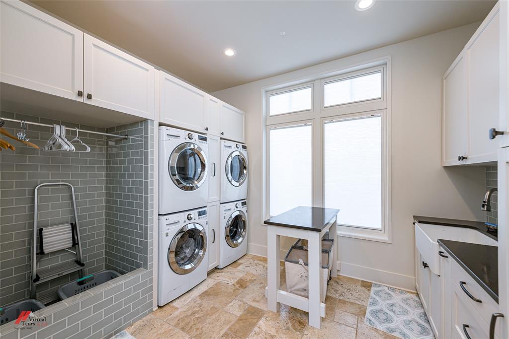 WOODLAKE RIDGE - Residential