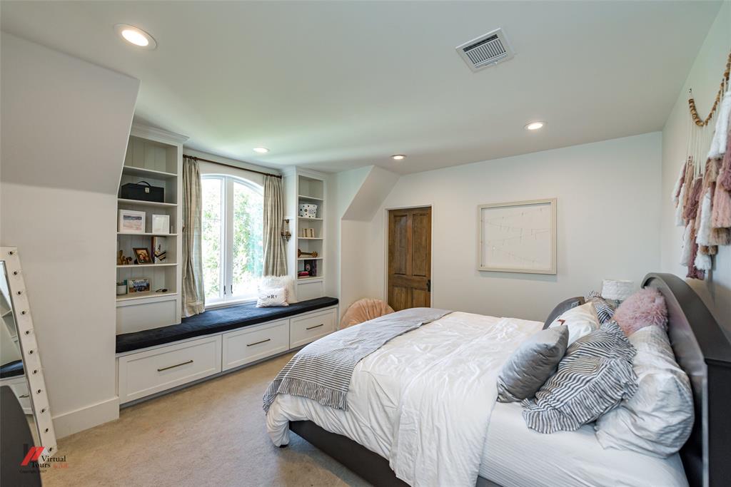WOODLAKE RIDGE - Residential