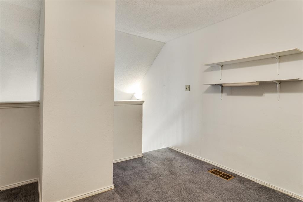 Arlington Oaks Condo - Residential