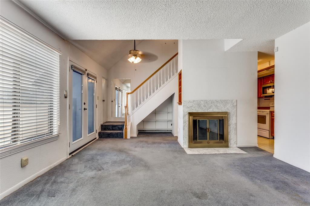 Arlington Oaks Condo - Residential