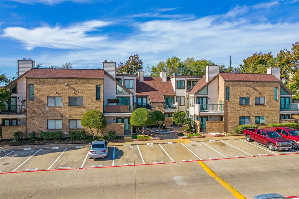Arlington Oaks Condo - Residential