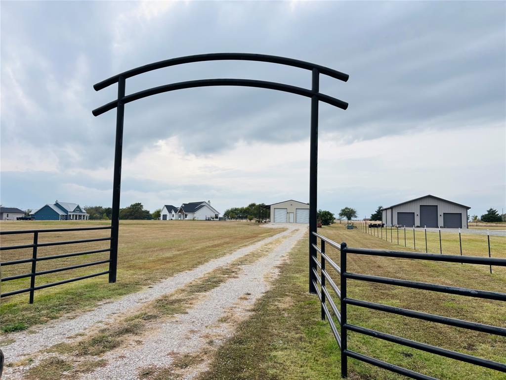 PRICE ESTATES - Land
