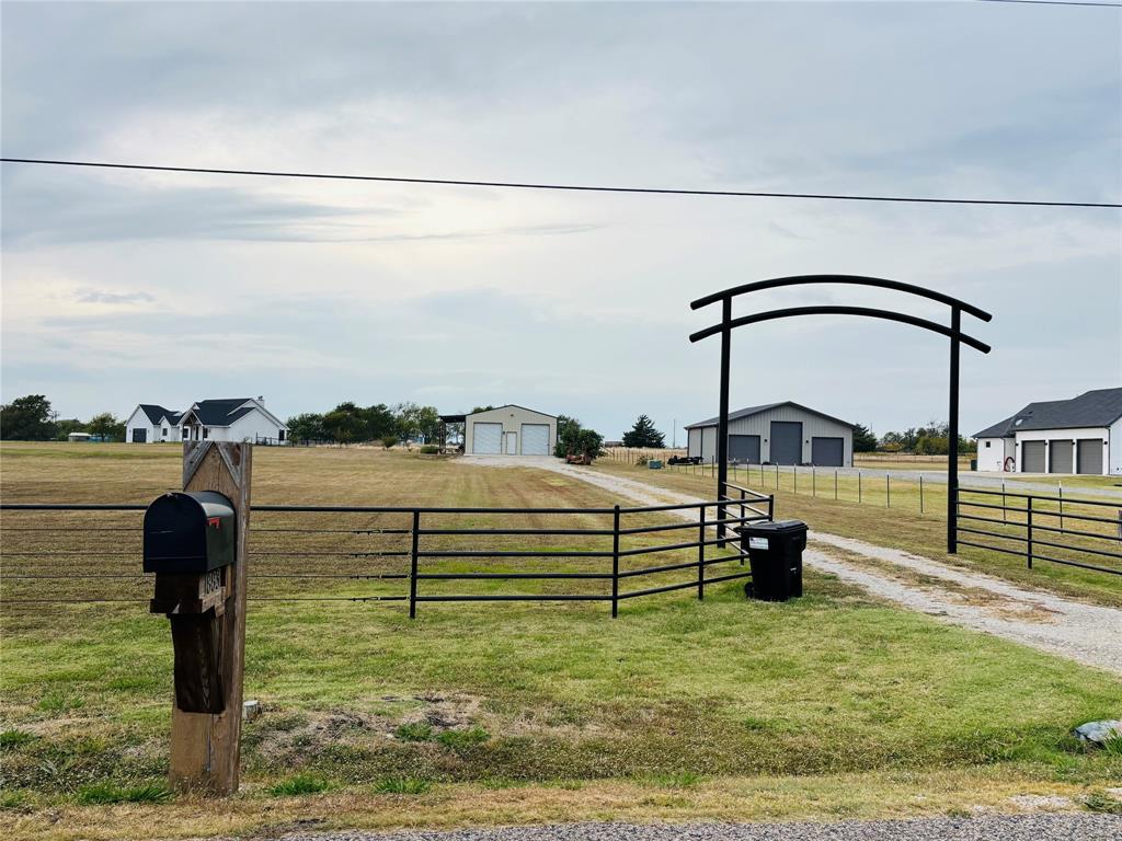 PRICE ESTATES - Land