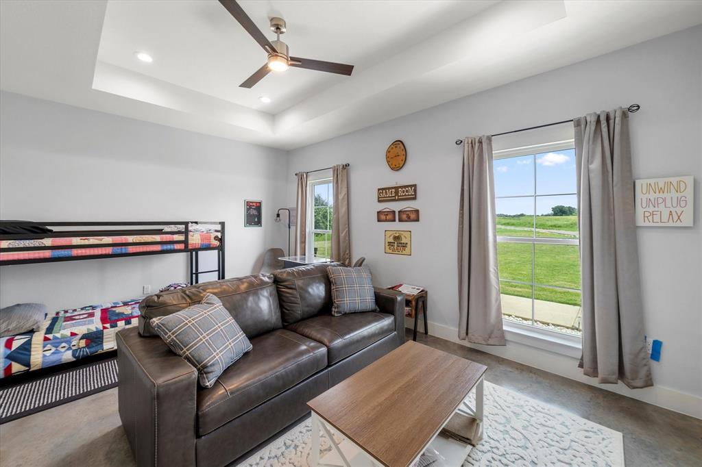EAGLE SHORES - Residential