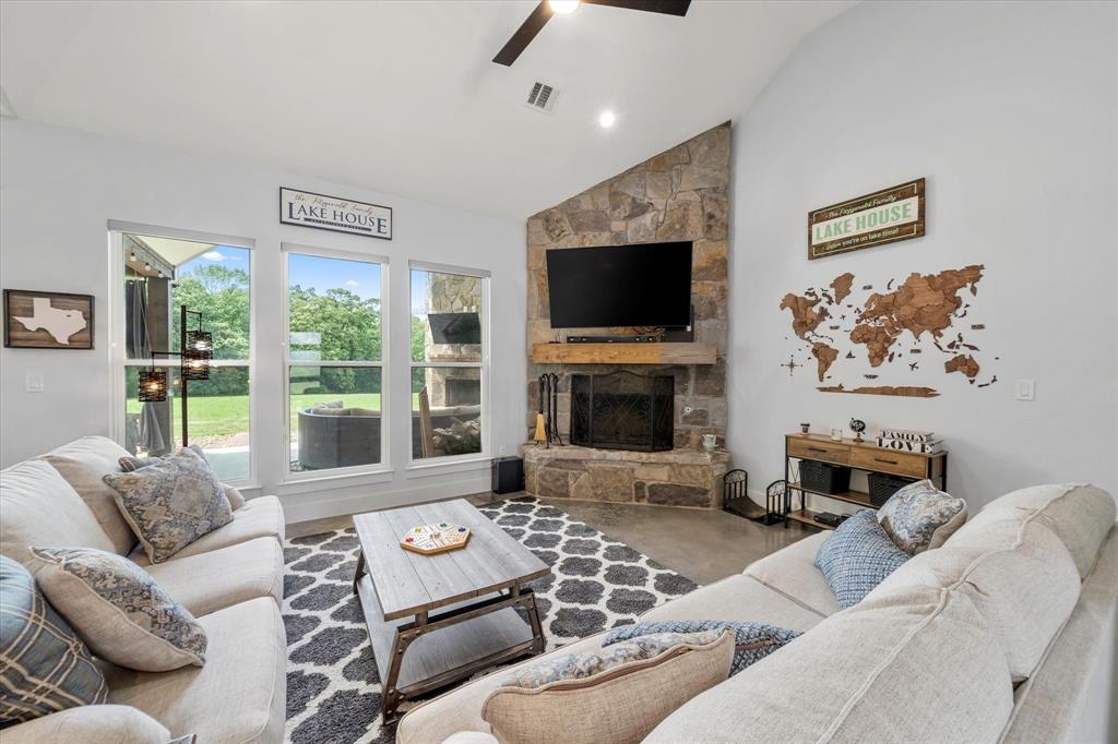 EAGLE SHORES - Residential