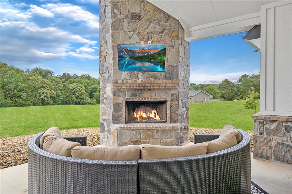EAGLE SHORES - Residential