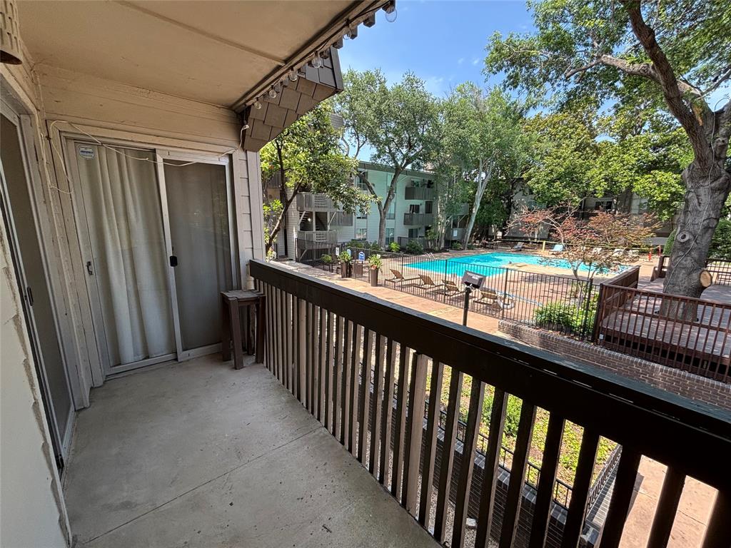 River Oaks Condos - Residential