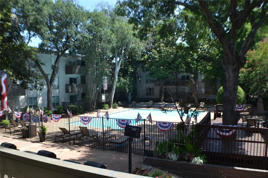 River Oaks Condos - Residential