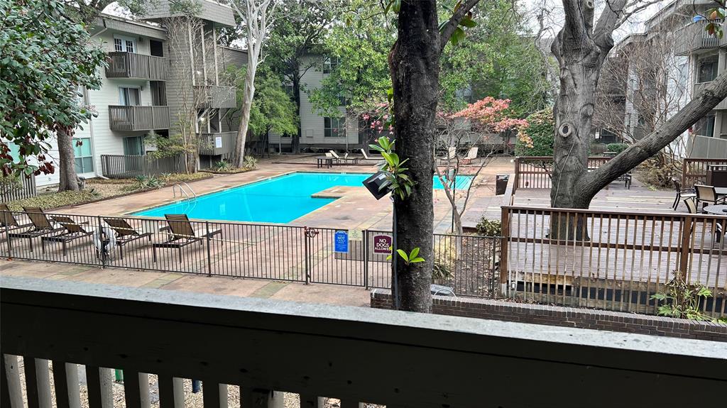 River Oaks Condos - Residential