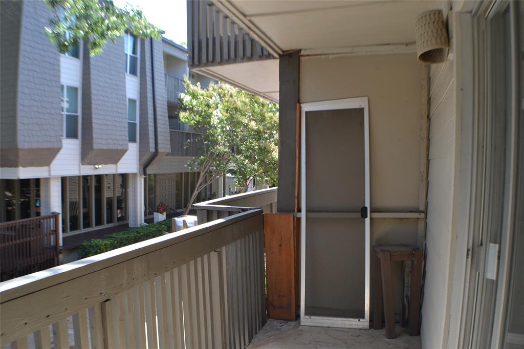 River Oaks Condos - Residential