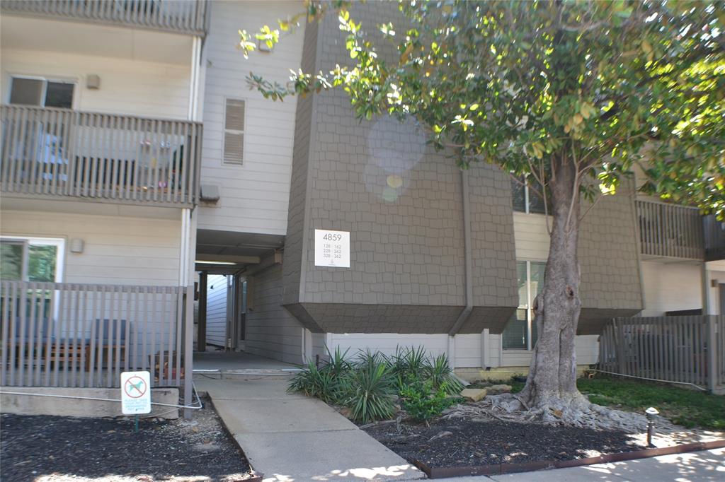 River Oaks Condos - Residential