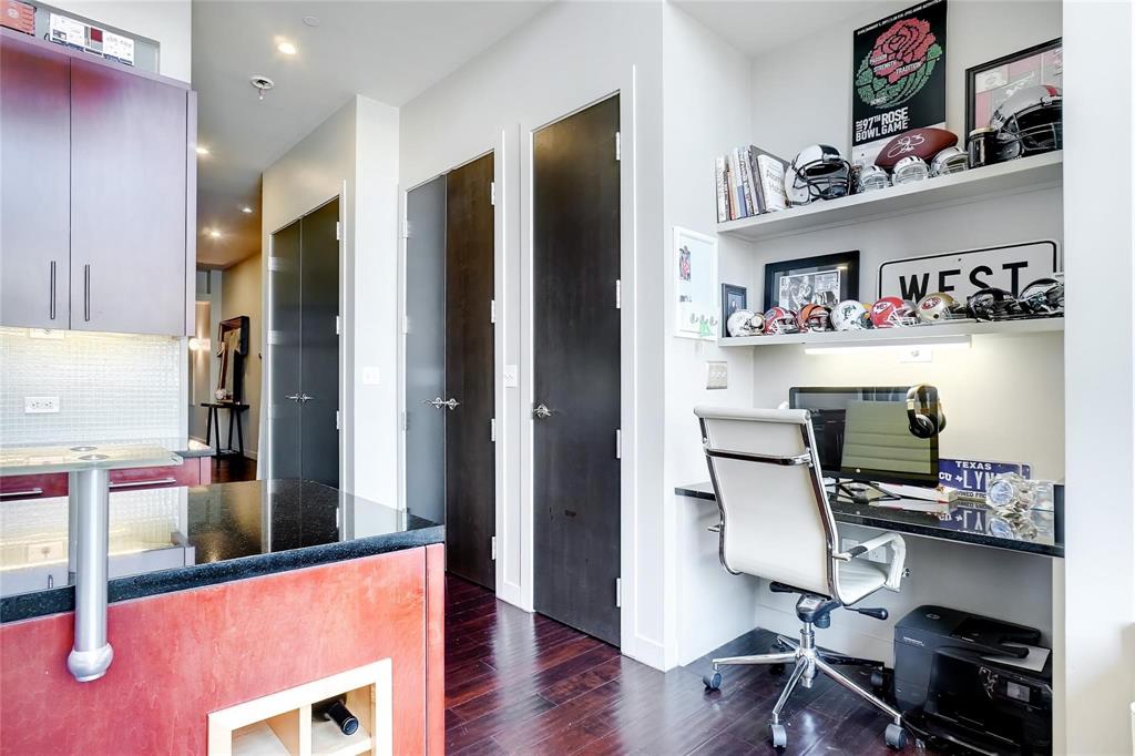 One Montgomery Plaza Residence Condo - Residential