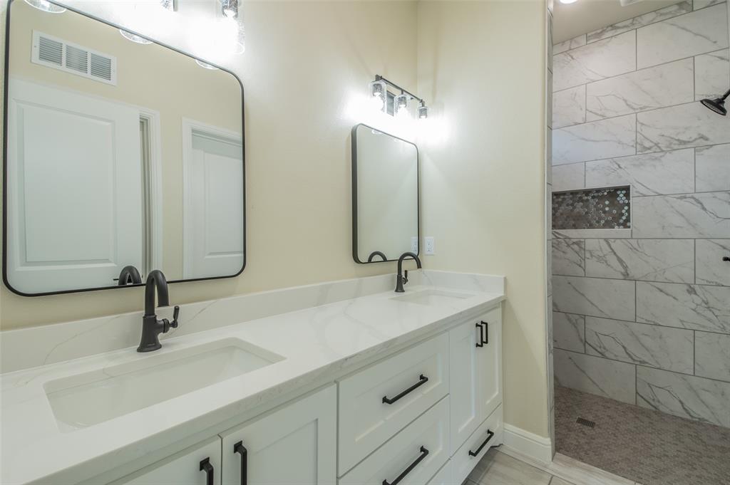 Oak Trail Shores Sec B - Residential