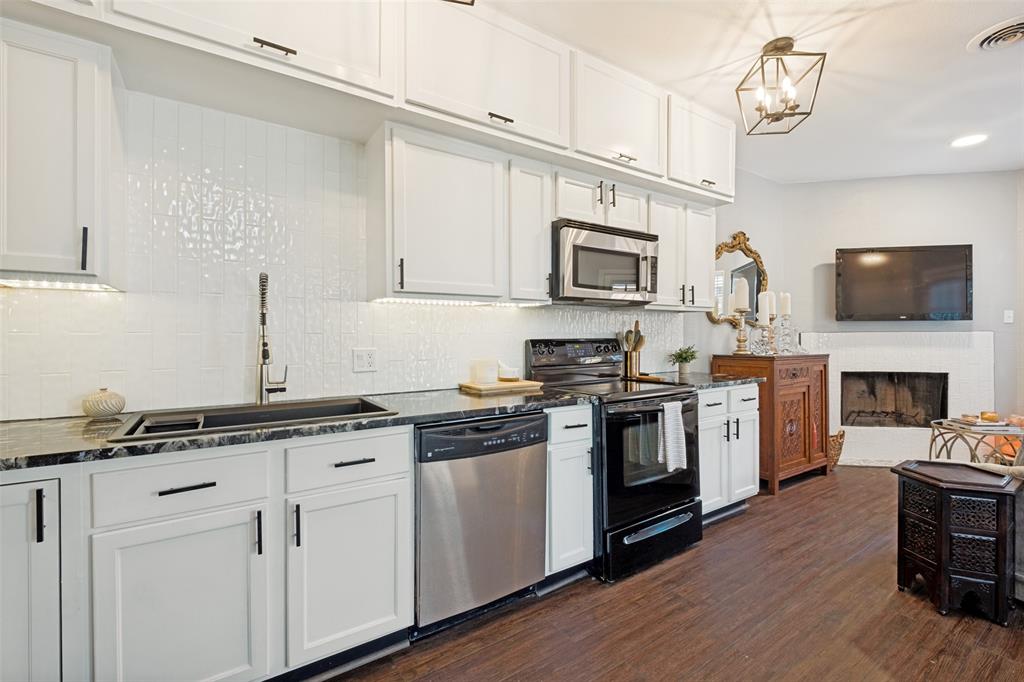 Ashton Square Condo - Residential