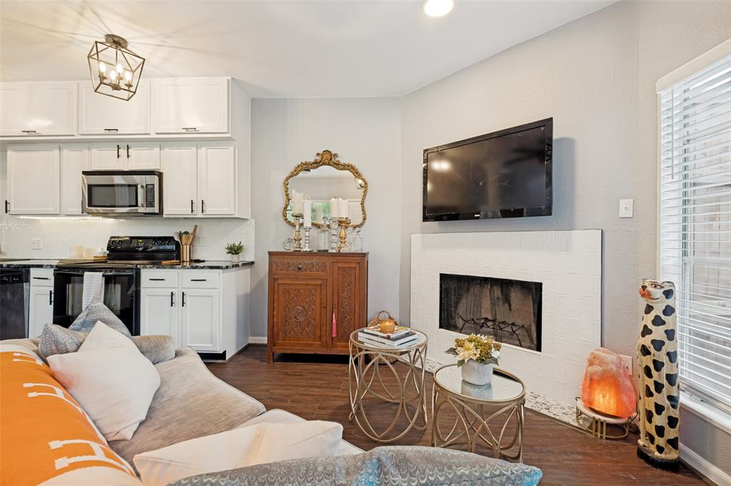 Ashton Square Condo - Residential