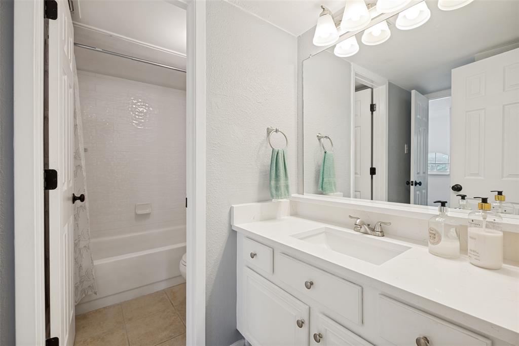 Ashton Square Condo - Residential