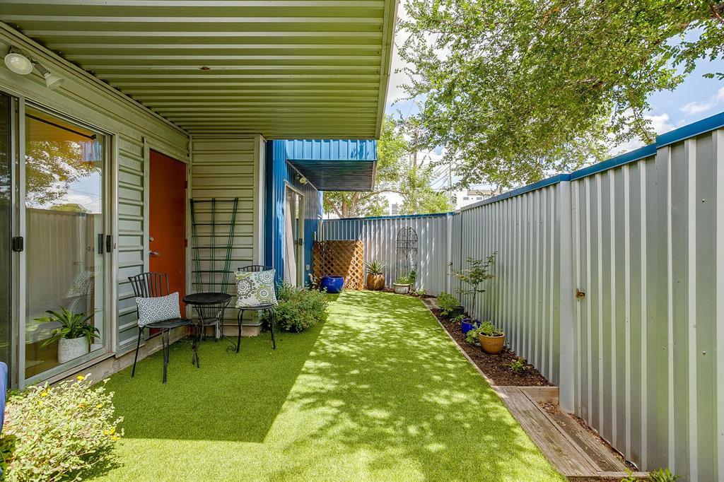 Caddo Street Twnhms - Residential