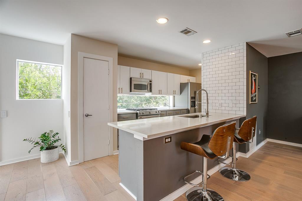 Caddo Street Twnhms - Residential