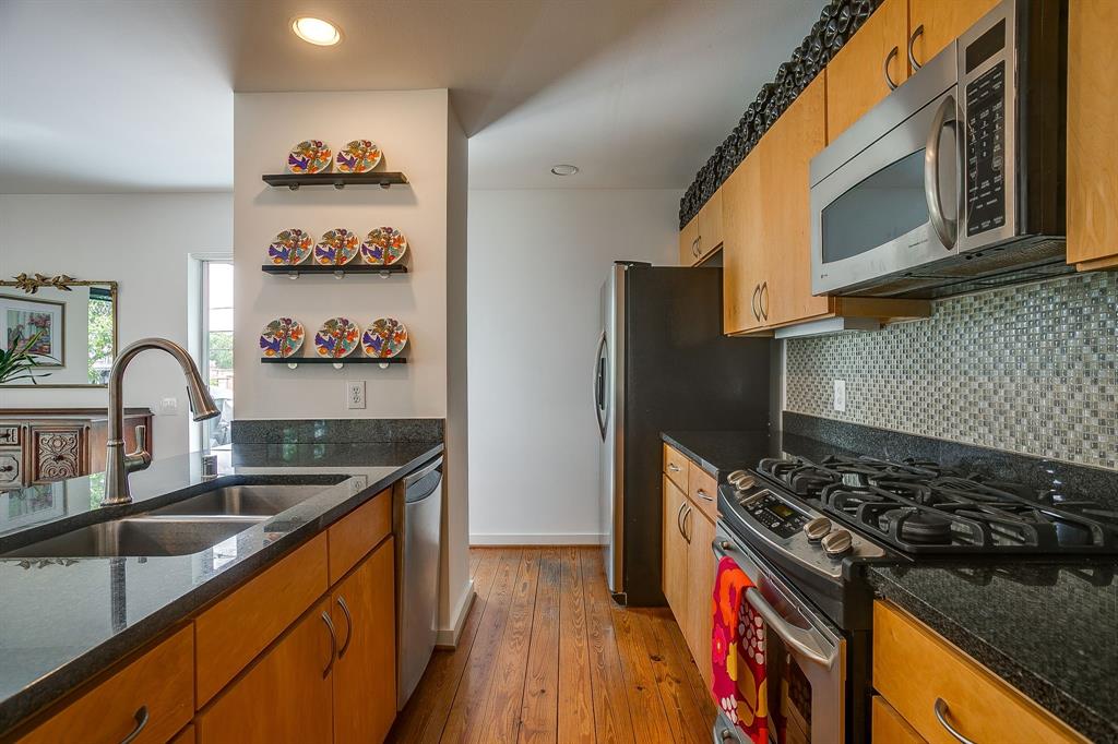 Caddo Street Twnhms - Residential