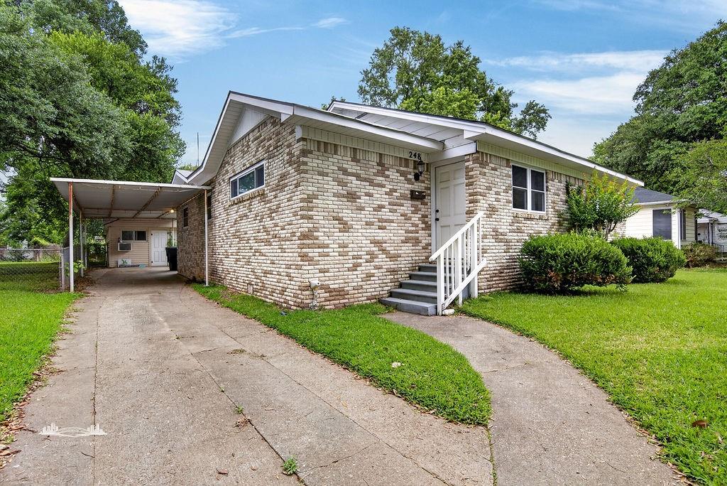Broadmoor Terrace - Residential