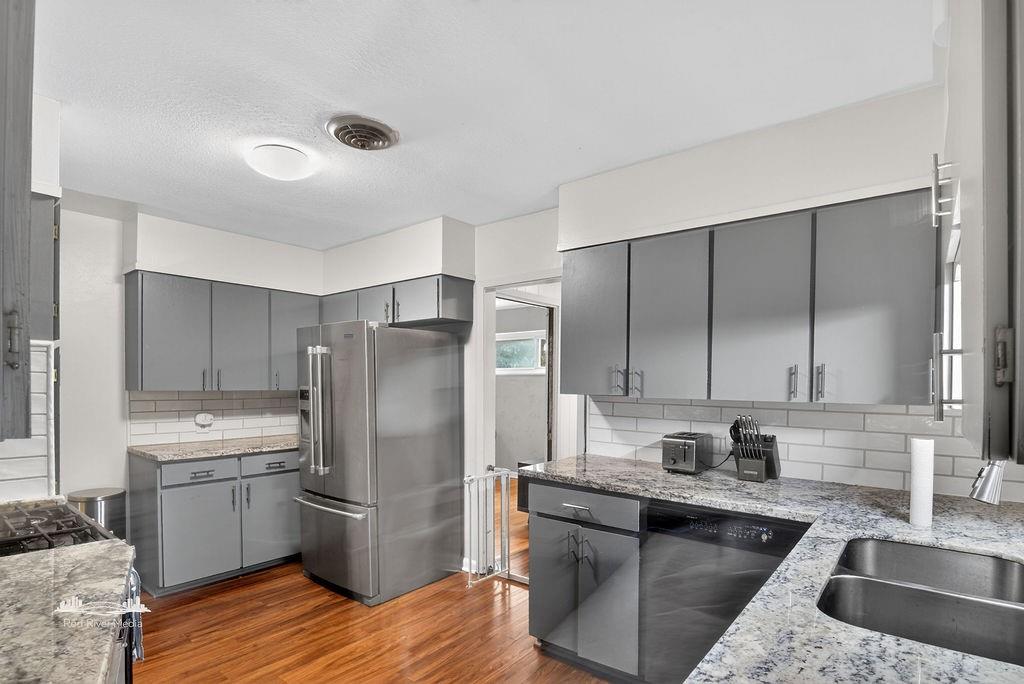 Broadmoor Terrace - Residential