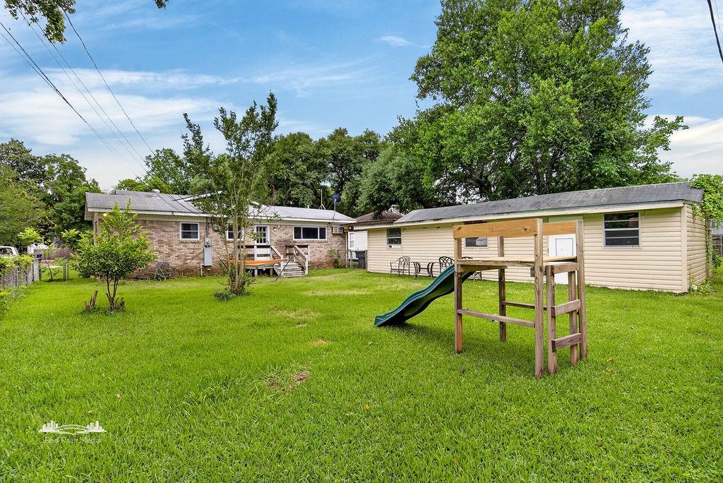 Broadmoor Terrace - Residential