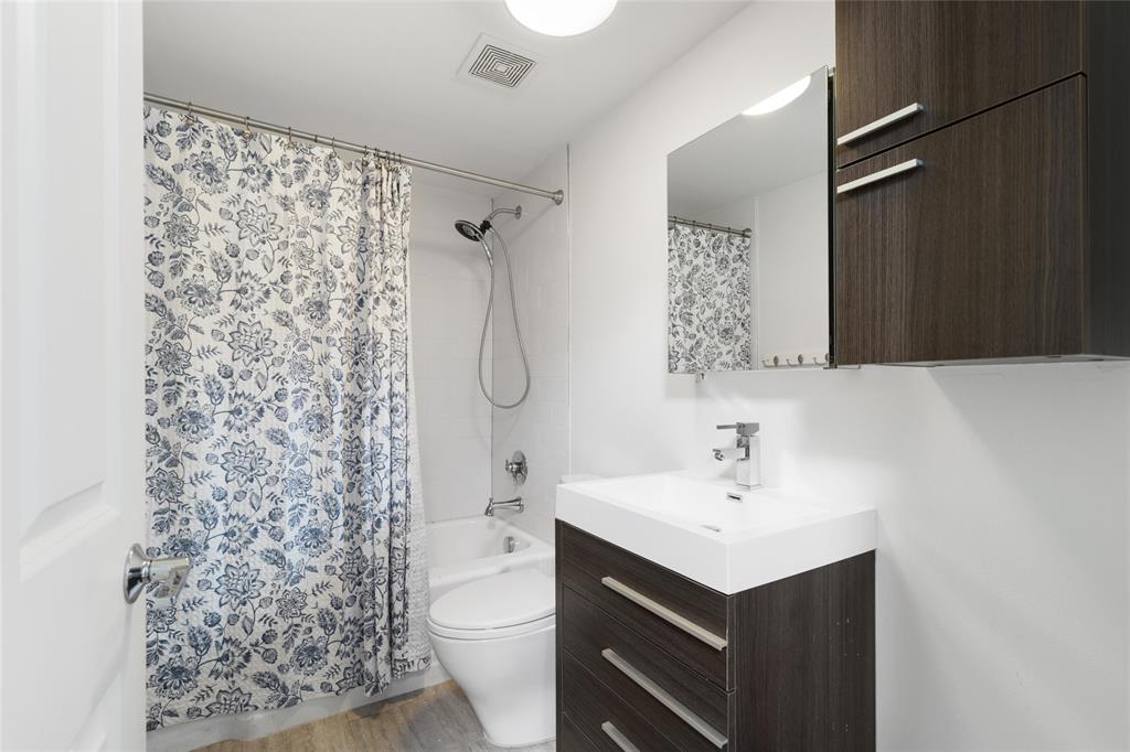 University Heights 7 - Residential