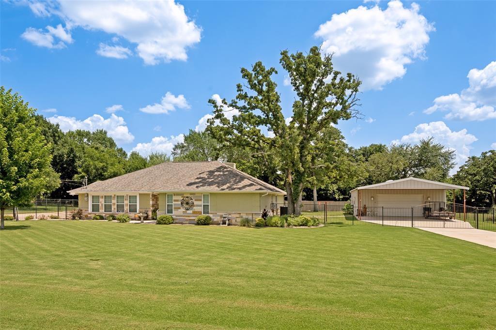 Towering Oaks - Residential