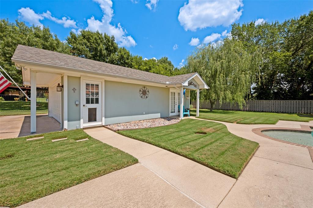 Towering Oaks - Residential