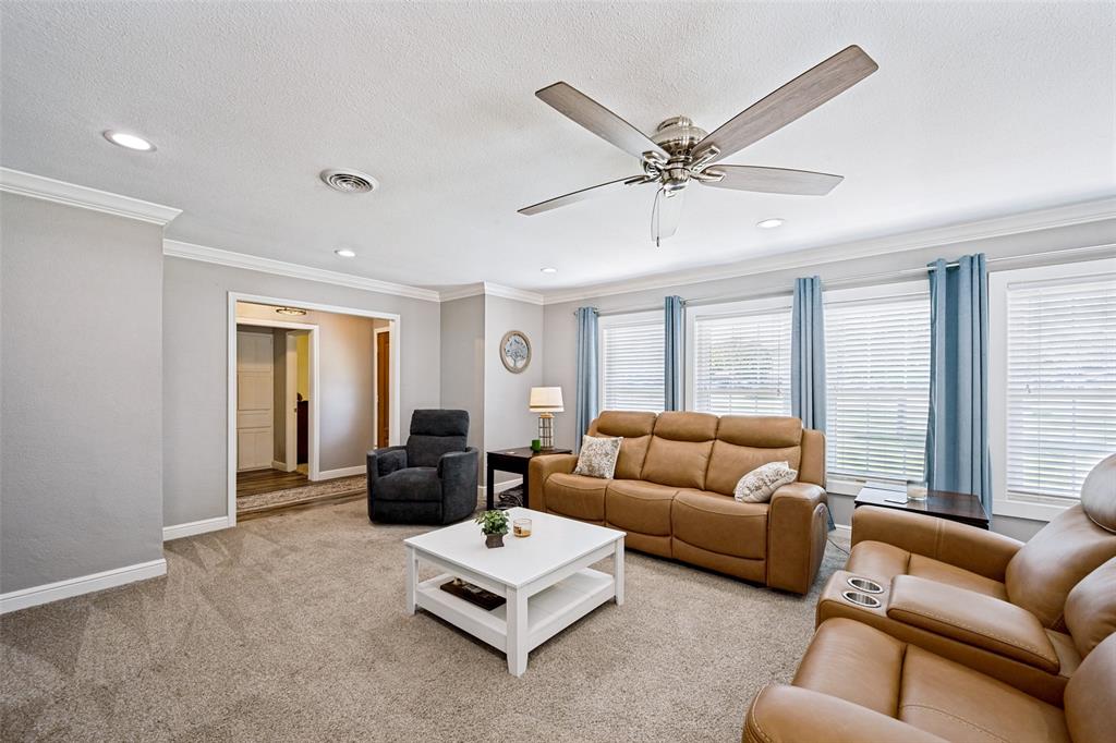 Towering Oaks - Residential