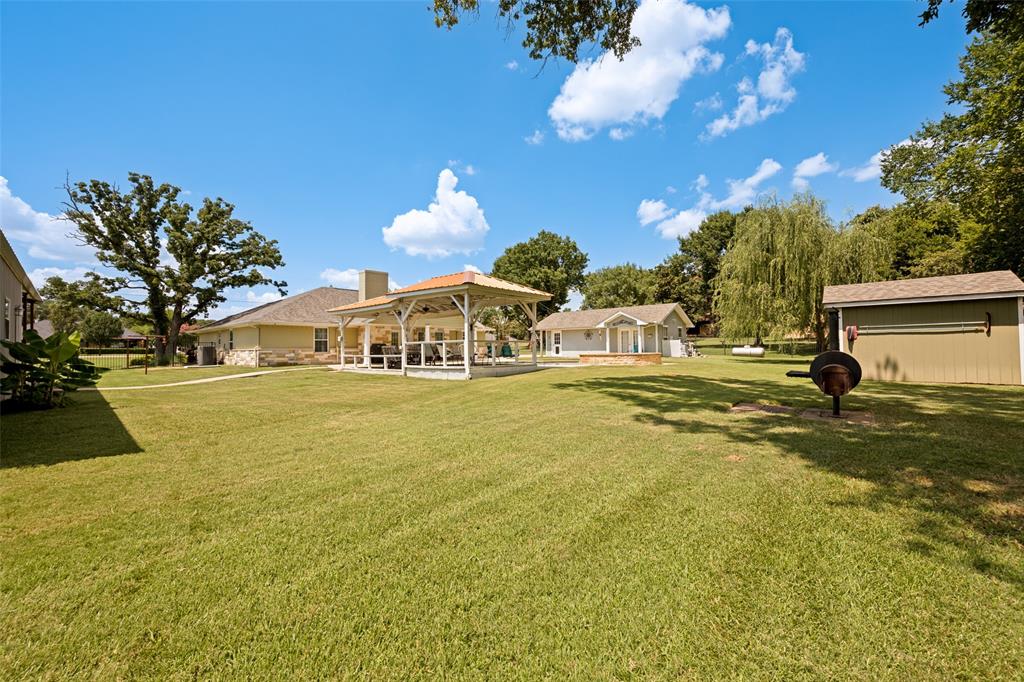 Towering Oaks - Residential