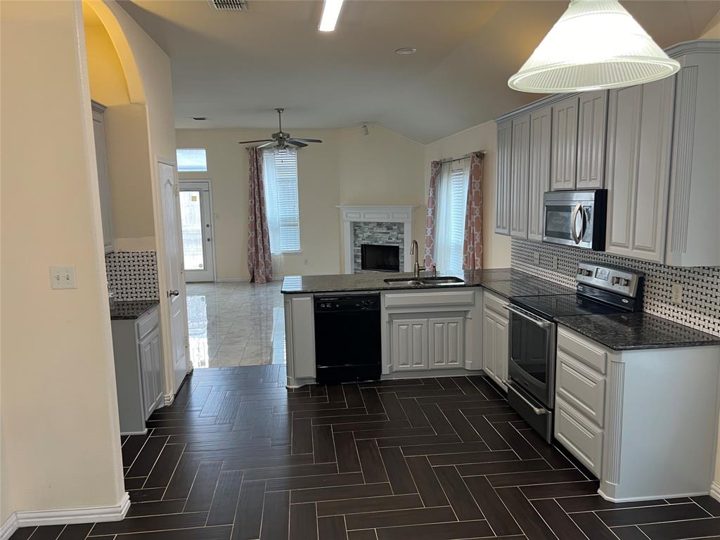 Lakes of River Trails Addition - Residential Lease
