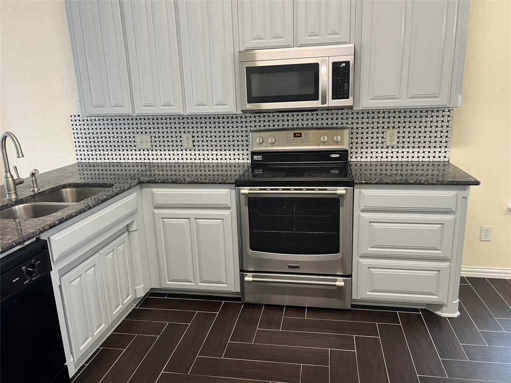 Lakes of River Trails Addition - Residential Lease