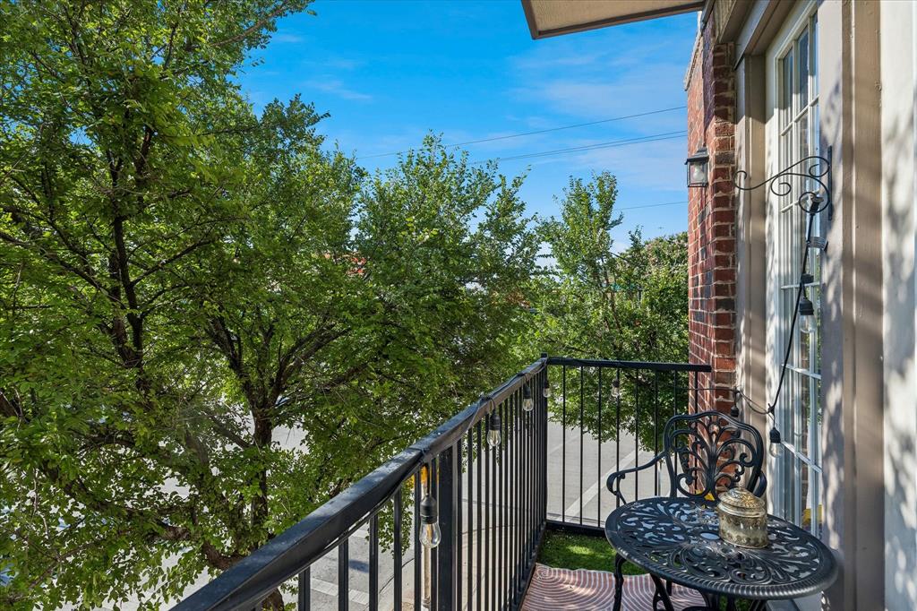 Westview Condos - Residential