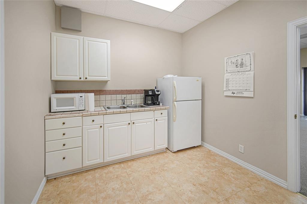Jacksboro - Commercial Sale
