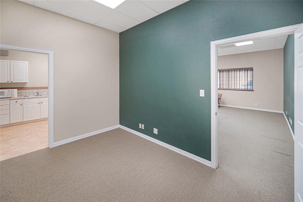 Jacksboro - Commercial Sale