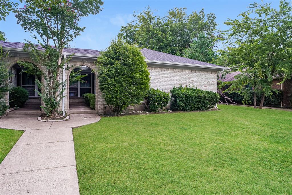 Check out this investment opportunity to own a duplex! Each side is a 3 beds 2.5 bath unit.