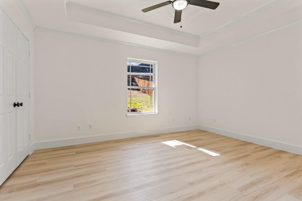 S7070 - THOMAS MANOR - Residential