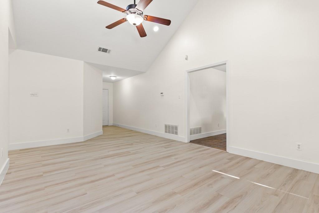 S7070 - THOMAS MANOR - Residential