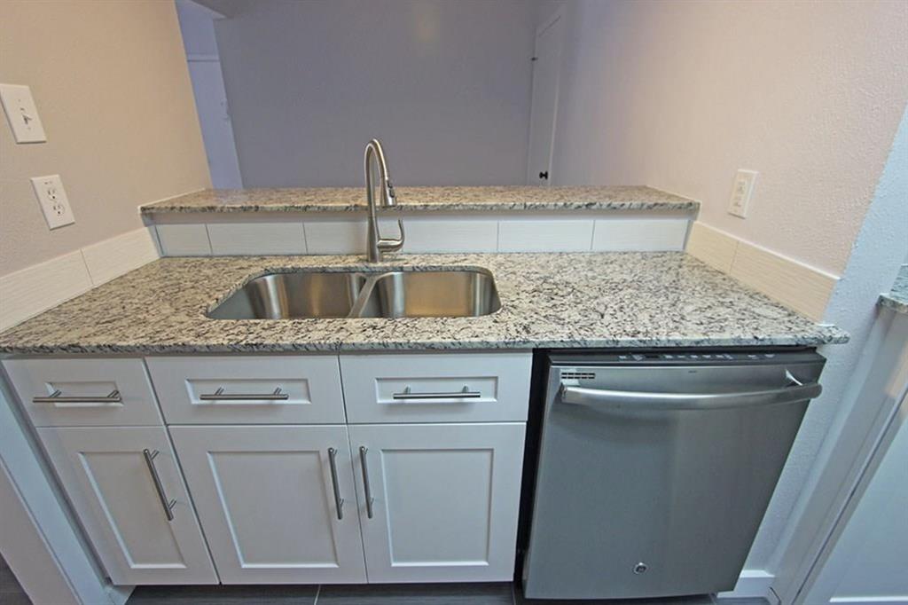 Las Colonitas Condo - Residential