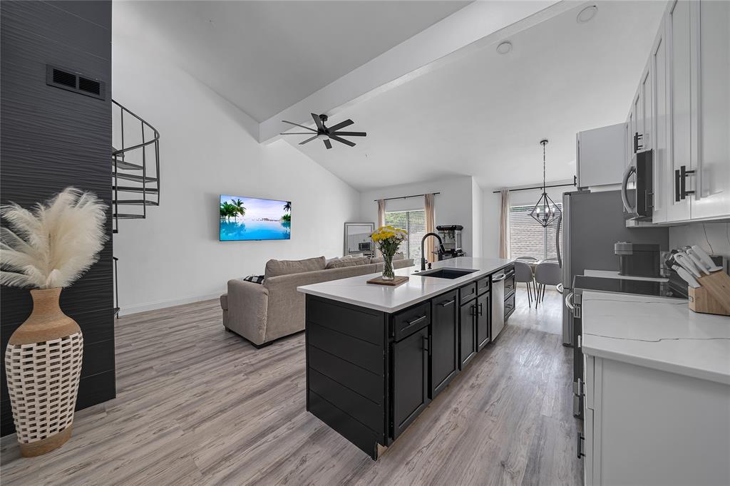 EASTRIDGE III TOWNHOMES - Residential