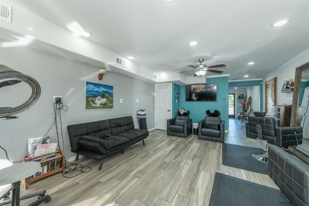 Coulston - Commercial Lease