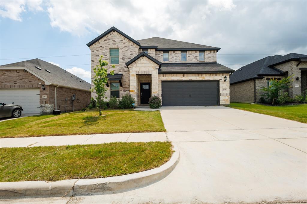 Fully paid off solar panels, enjoy immediate energy savings with no lease or additional monthly payment! Seller is willing to remove panels prior to closing if buyer prefers. This spacious and beautiful designed- two story, 5 bedroom, 3 full bathrooms home, offers the perfect blend of comfort, functionality and long term value. Featuring an open concept layout, this home is ideal for both everyday living and entertaining. The expansive living areas flows seamlessly into the kitchen and dining spaces, creating a bright and welcoming atmosphere.  a dedicated flex area is perfect for work from home setup while the game room offers additional space for relaxation or entertainment. Step outside to enjoy the covered back patio, morning coffee or evening relaxation.
No solar lease, no lien, and no additional payments-just savings. Don't miss this home.