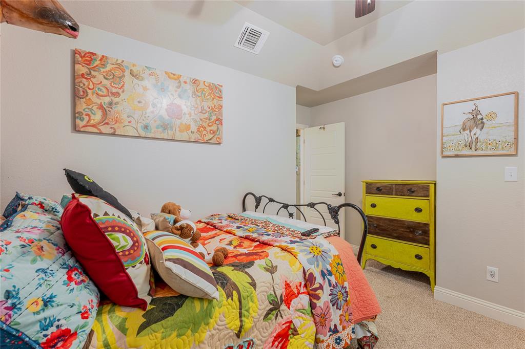 Bulldog Xing Ph 01 - Residential