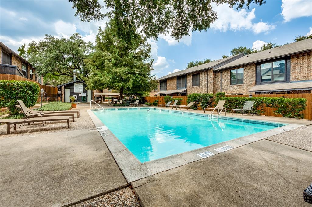 Holly Glen Condos - Residential