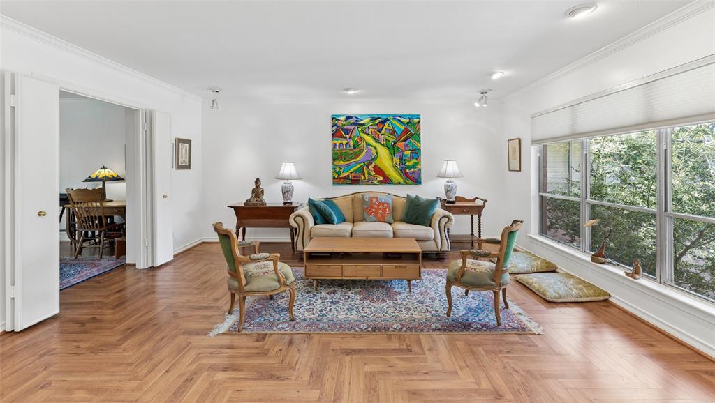 Park Carillon Condo - Residential