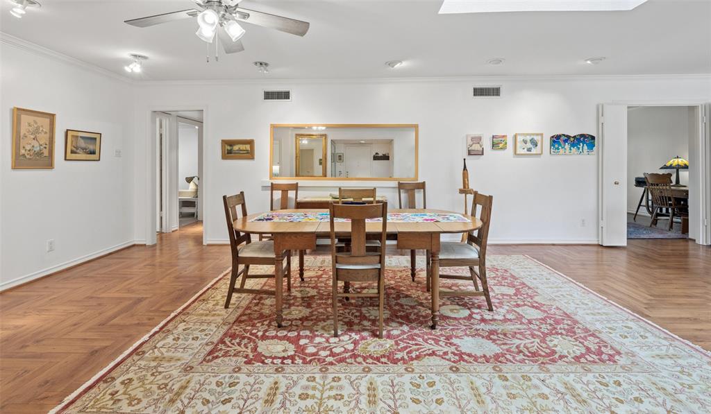 Park Carillon Condo - Residential