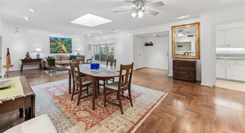 Park Carillon Condo - Residential